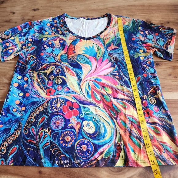 Short sleeves v-neck t-shirt, colorful peacock and abstract patterns, XXL - Picture 8 of 10